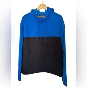 Calvin Klein Sweatshirts Men’s Sz Large Blue and Black Athletic Casual Wear‎